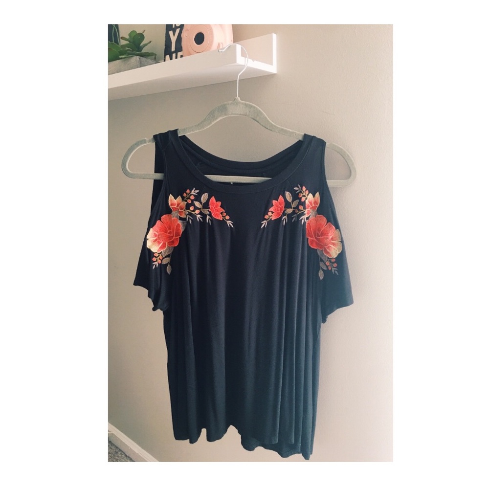 AEO black floral top